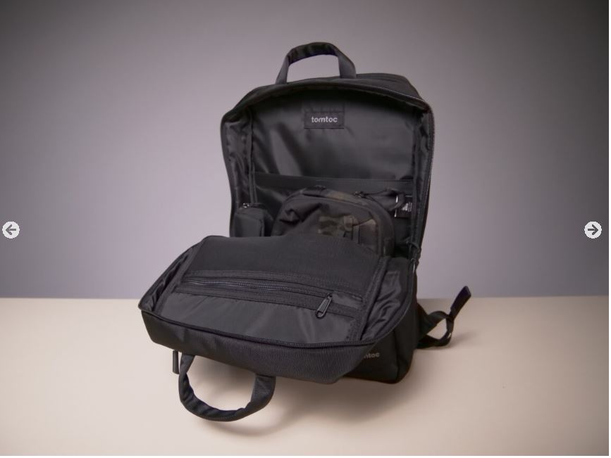 Tomtoc Navigator-T71 opened flat on a desk